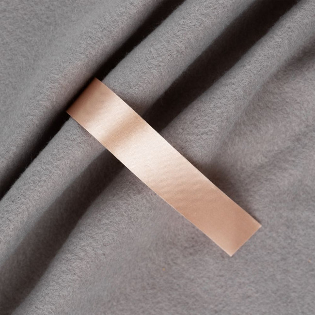 Лента сатиновая Satin 20 S, светло-бежевая, 40 см Лента сатиновая Satin 20 S, светло-бежевая, 40 см